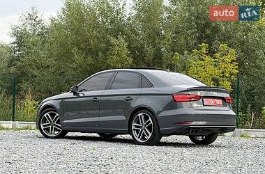 Седан Audi A3 2018 в Дрогобичі