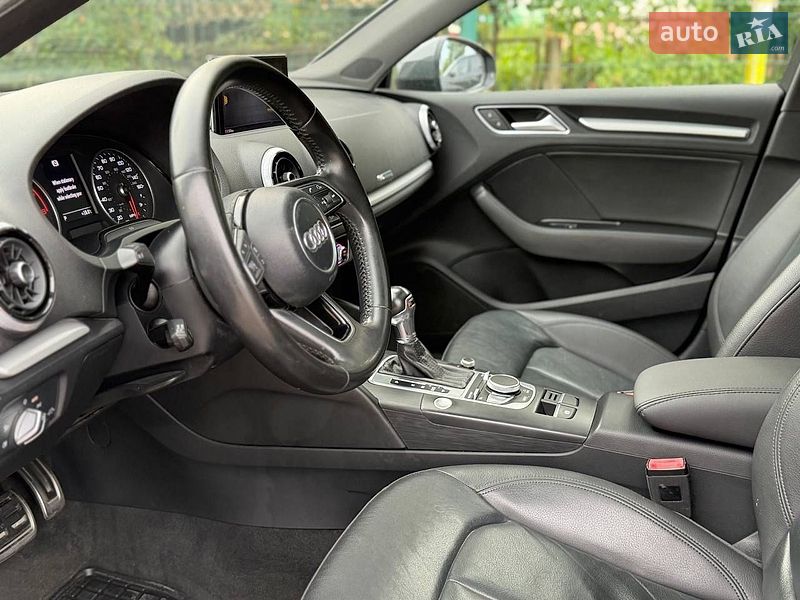 Седан Audi A3 2018 в Дрогобичі