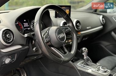 Седан Audi A3 2018 в Дрогобичі