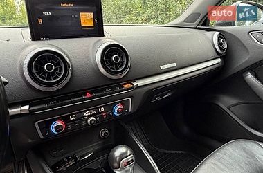 Седан Audi A3 2018 в Дрогобичі