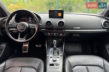 Седан Audi A3 2018 в Дрогобичі