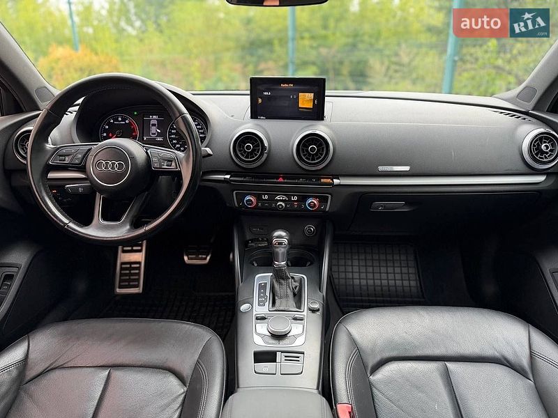 Седан Audi A3 2018 в Дрогобичі