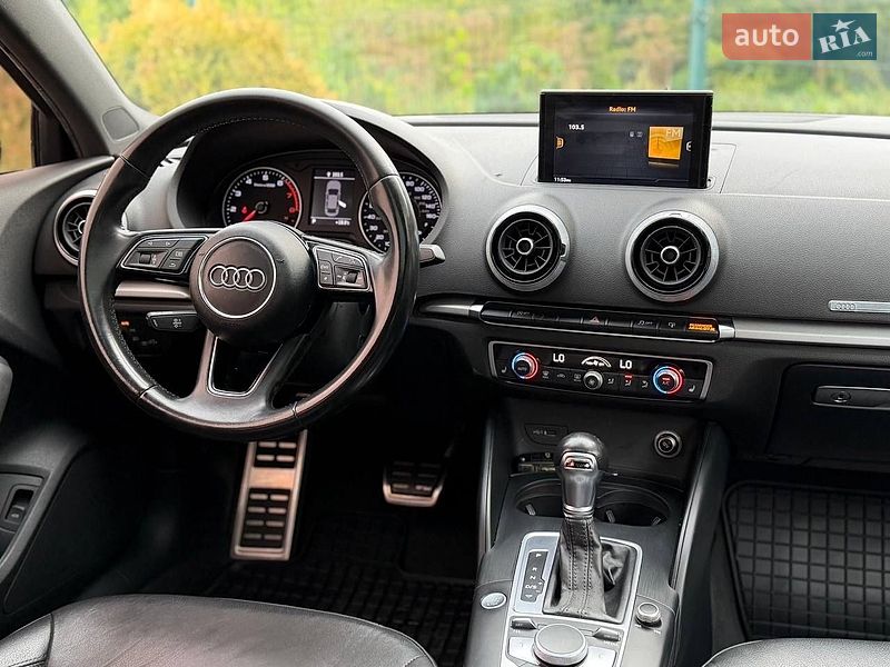 Седан Audi A3 2018 в Дрогобичі