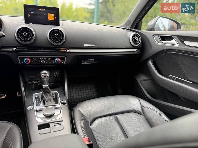 Седан Audi A3 2018 в Дрогобичі