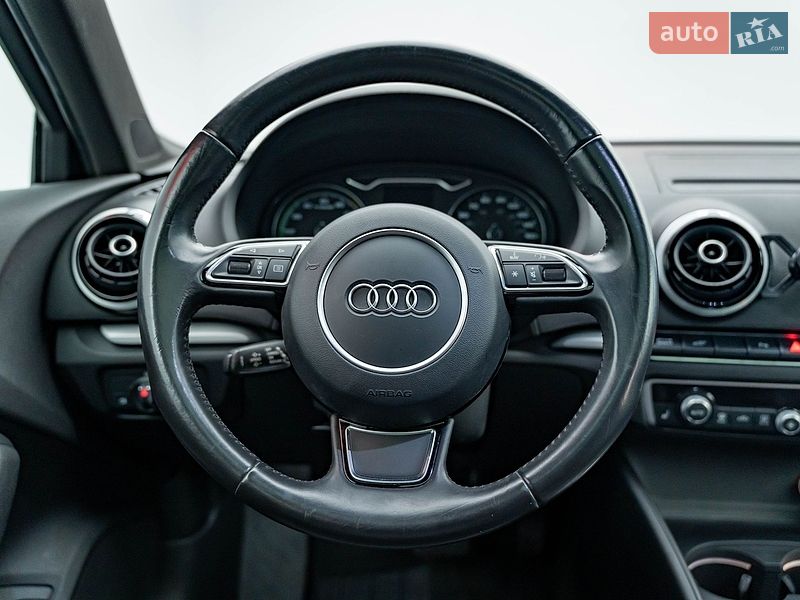 Хетчбек Audi A3 2016 в Києві