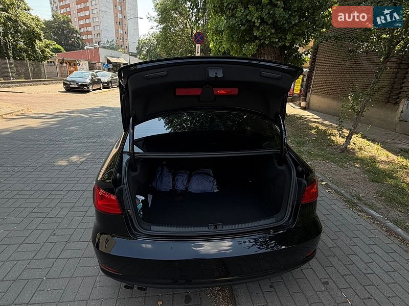 Седан Audi A3 2016 в Києві