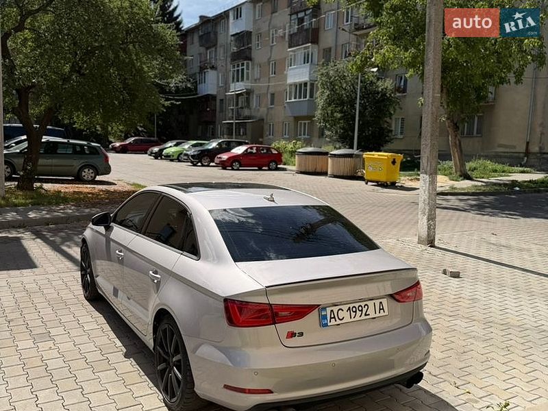 Седан Audi A3 2015 в Луцке