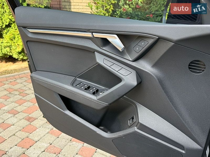 Седан Audi A3 2023 в Черновцах