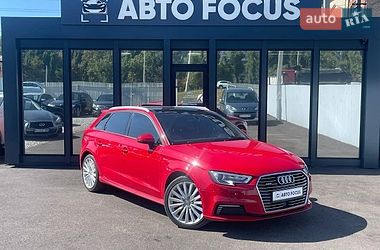 Хетчбек Audi A3 2016 в Києві
