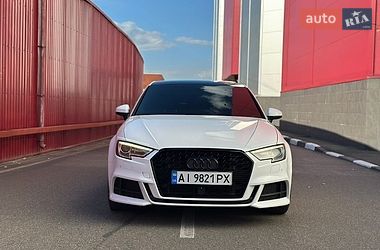 Седан Audi A3 2017 в Киеве