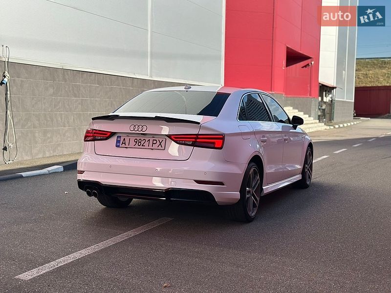 Седан Audi A3 2017 в Киеве