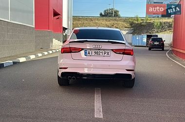 Седан Audi A3 2017 в Киеве