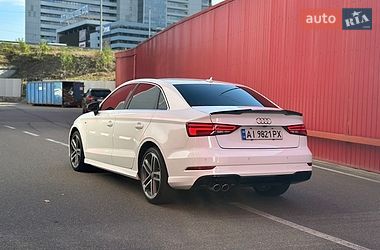 Седан Audi A3 2017 в Киеве