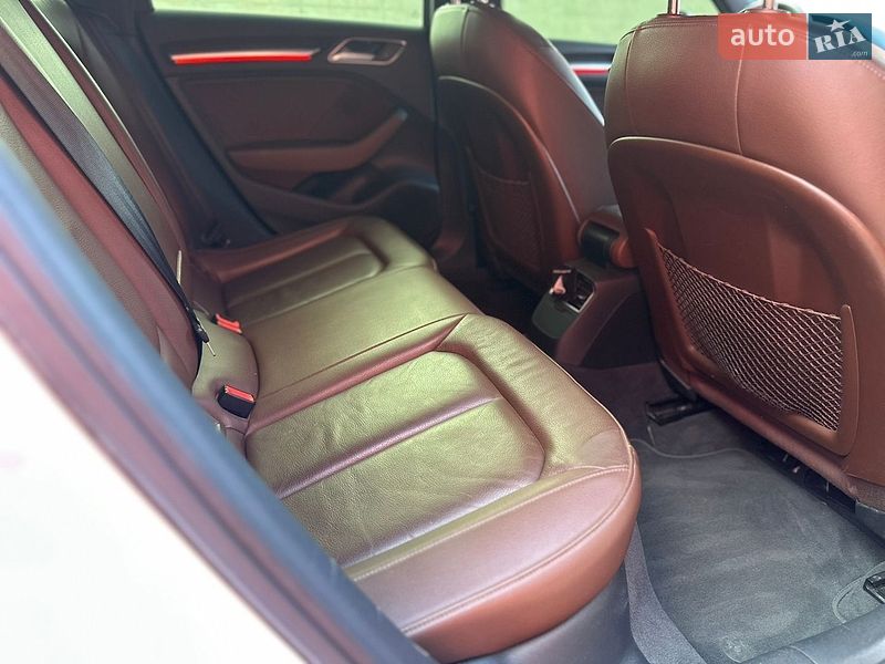 Седан Audi A3 2017 в Киеве