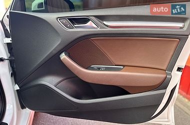 Седан Audi A3 2017 в Киеве