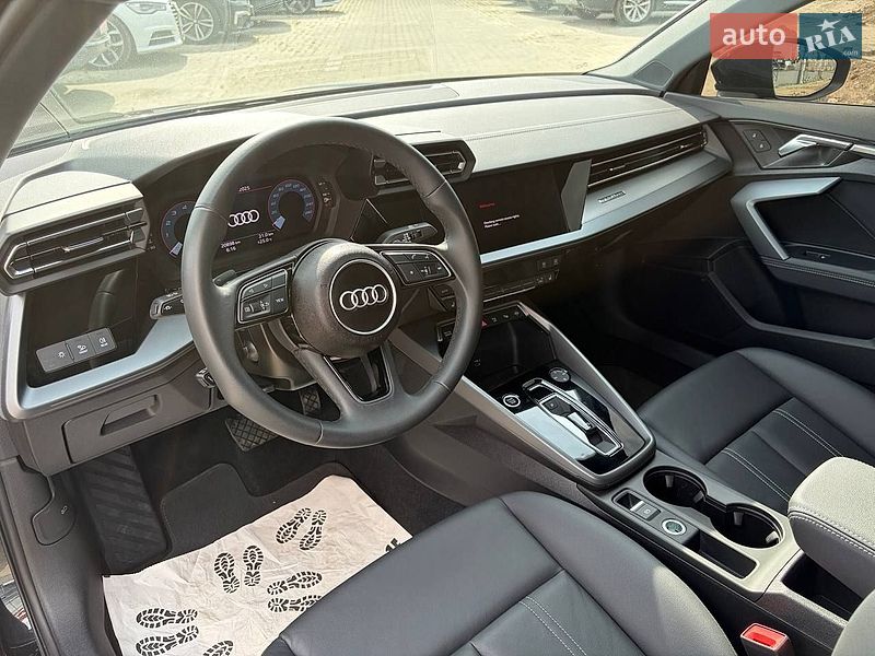 Седан Audi A3 2025 в Львове