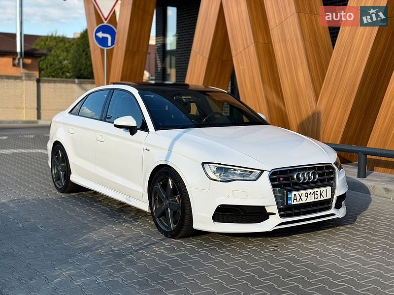 Седан Audi A3 2015 в Киеве