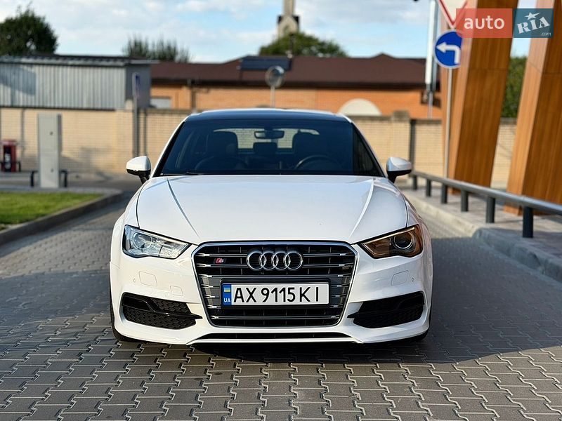 Седан Audi A3 2015 в Киеве