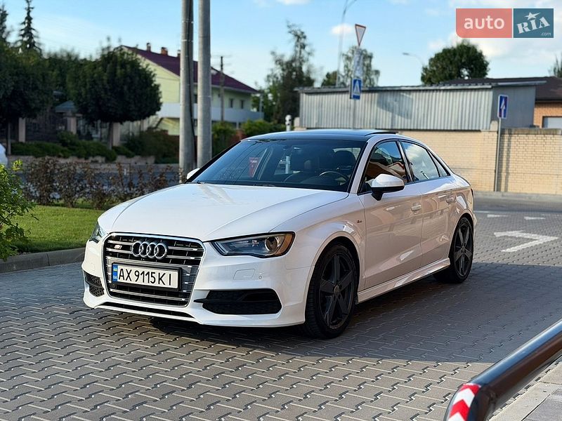 Седан Audi A3 2015 в Киеве