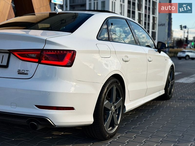 Седан Audi A3 2015 в Киеве