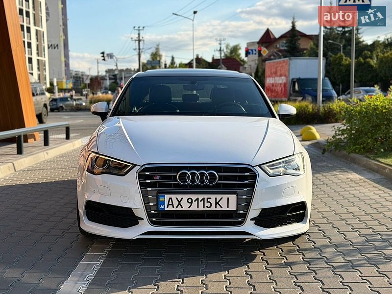 Седан Audi A3 2015 в Киеве