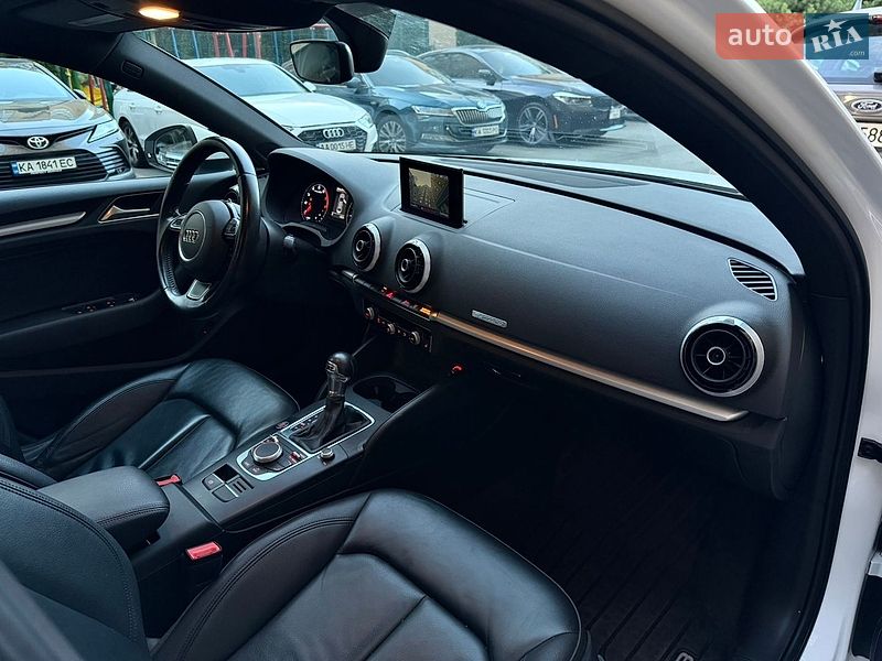 Седан Audi A3 2015 в Киеве