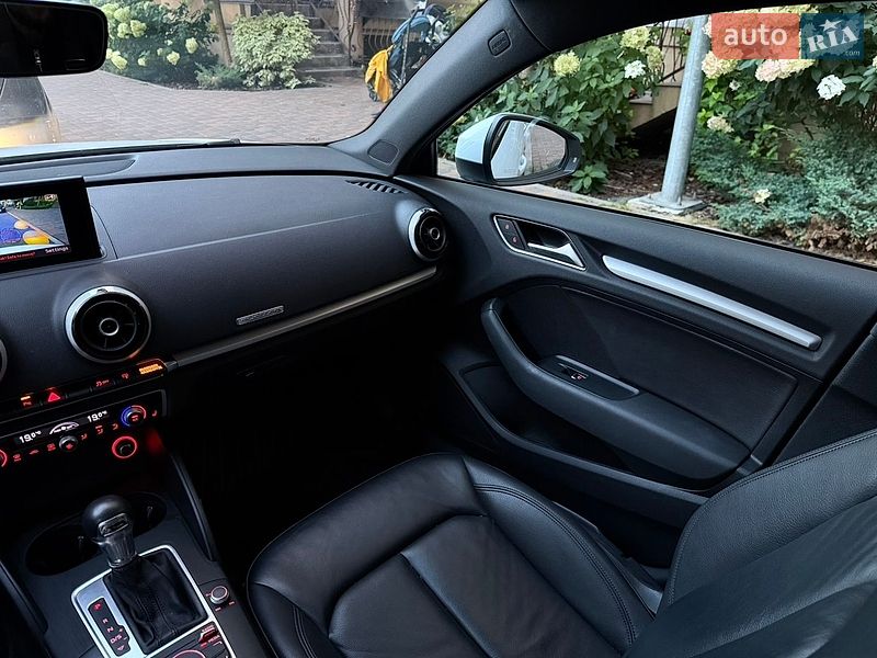 Седан Audi A3 2015 в Киеве