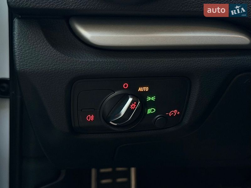 Седан Audi A3 2015 в Киеве