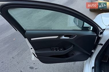 Седан Audi A3 2015 в Киеве