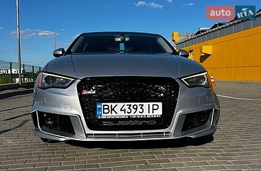 Седан Audi A3 2015 в Рівному