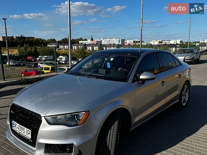 Седан Audi A3 2015 в Рівному