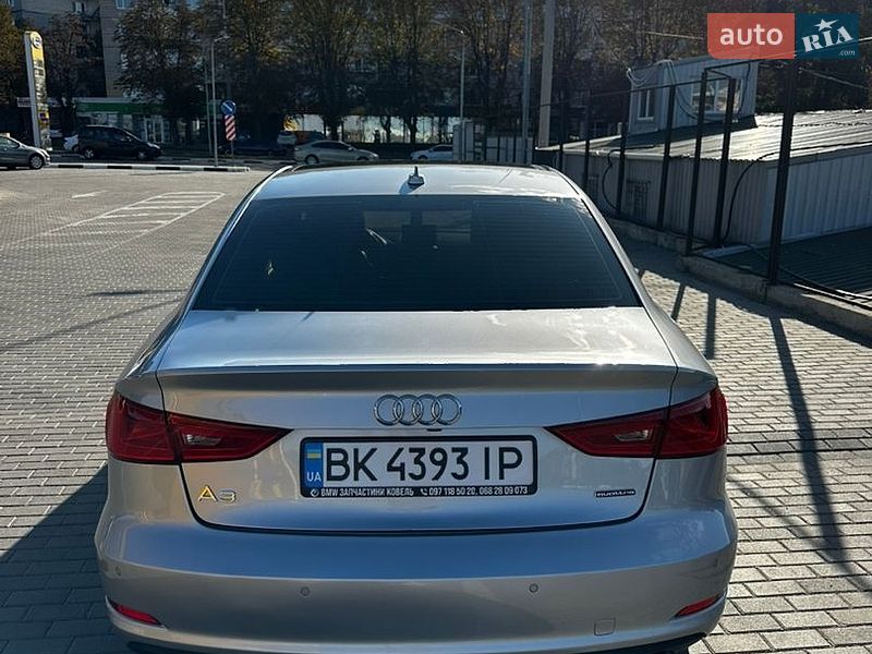Седан Audi A3 2015 в Рівному
