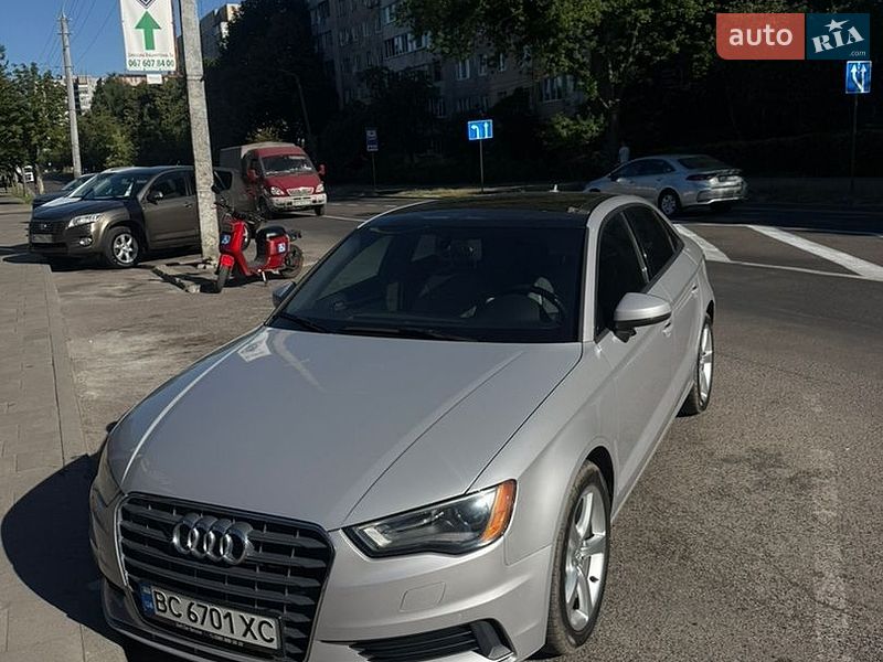 Седан Audi A3 2015 в Львові