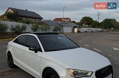 Седан Audi A3 2014 в Ужгороде