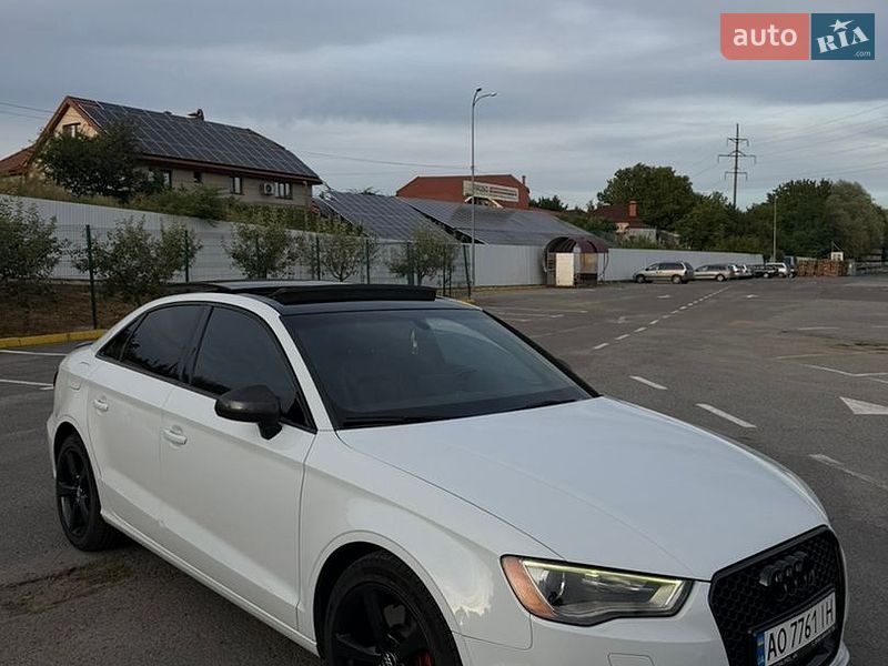 Седан Audi A3 2014 в Ужгороде