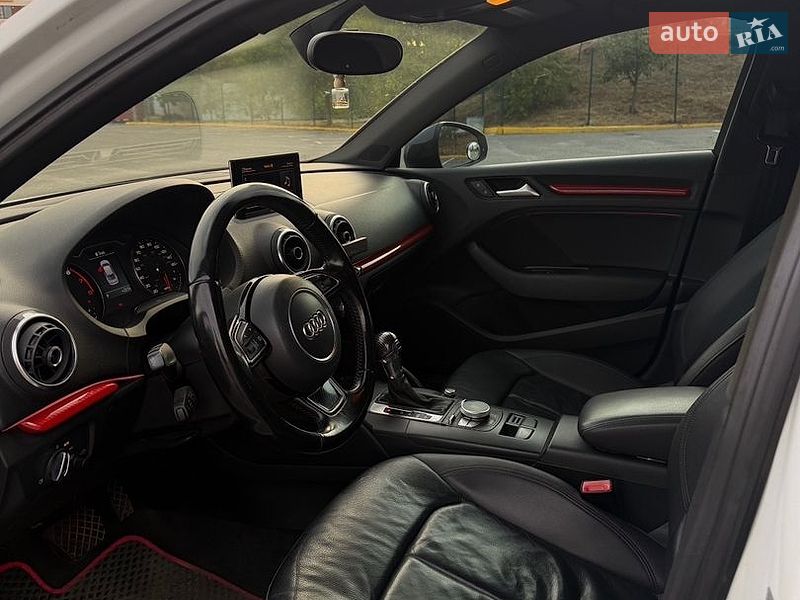 Седан Audi A3 2014 в Ужгороде