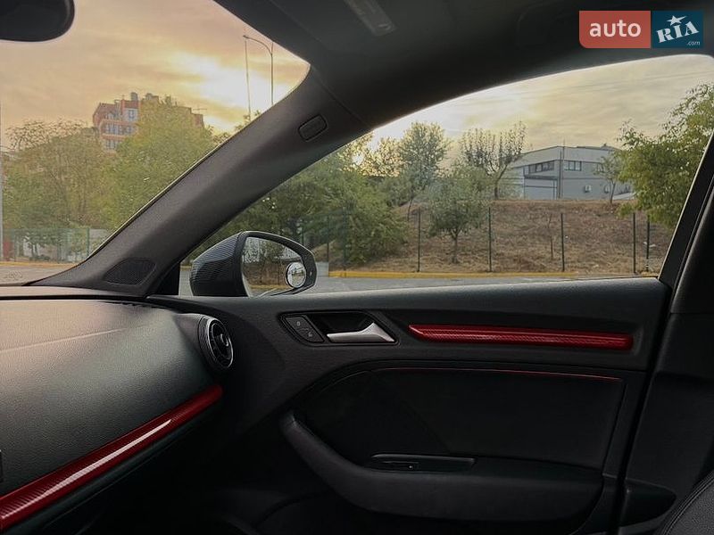 Седан Audi A3 2014 в Ужгороде