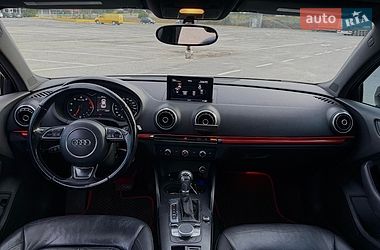 Седан Audi A3 2014 в Ужгороде