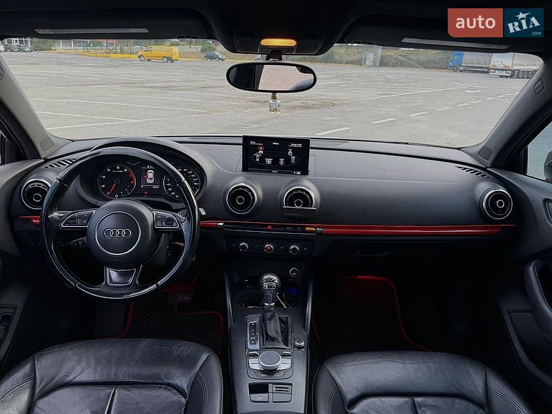 Седан Audi A3 2014 в Ужгороде