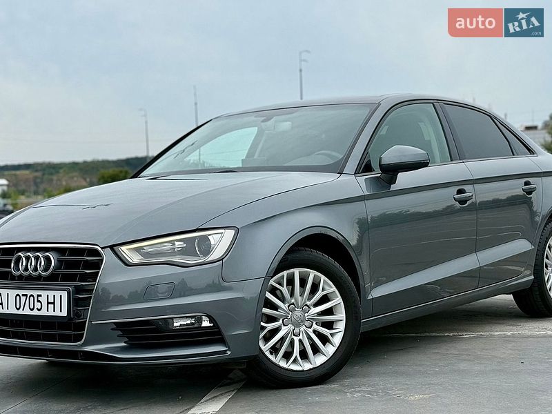 Седан Audi A3 2016 в Киеве фото Седан Audi A3 2016 в Киеве
