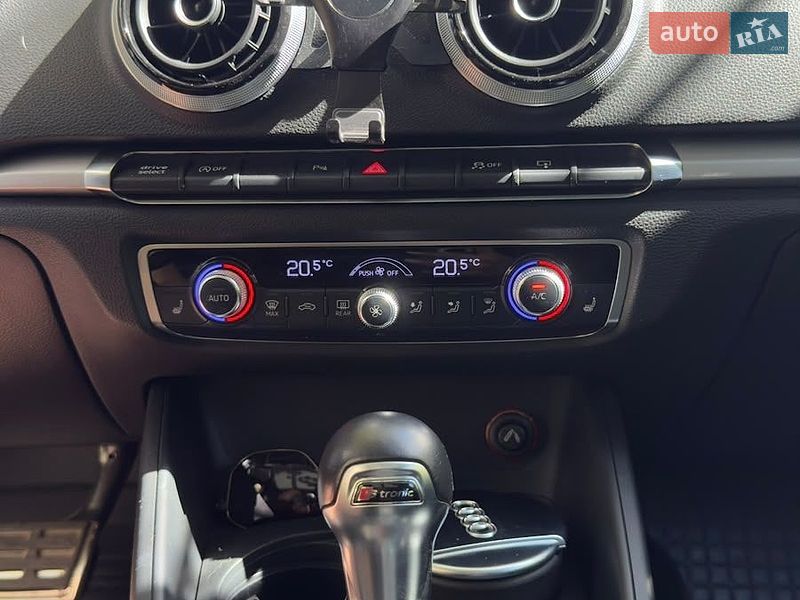Седан Audi A3 2015 в Одесі