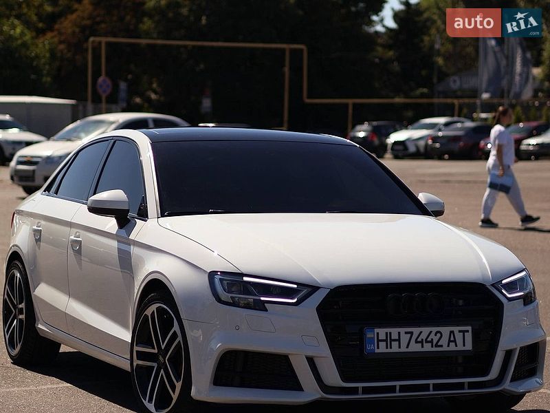 Седан Audi A3 2019 в Одессе