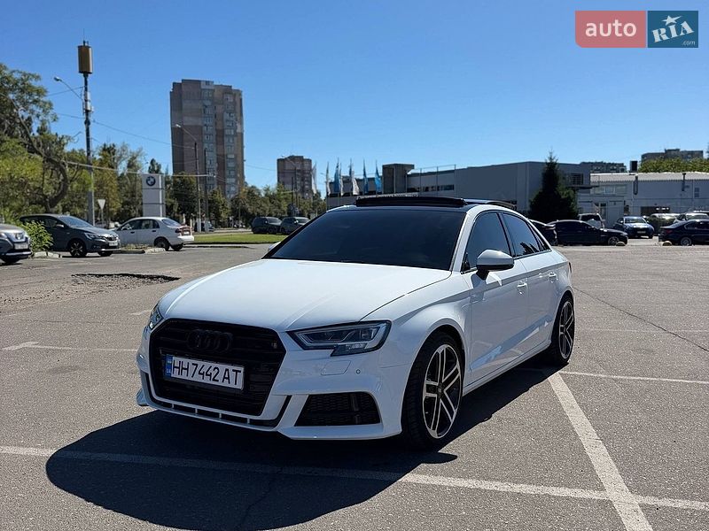 Седан Audi A3 2019 в Одессе
