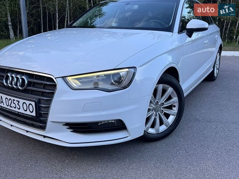Седан Audi A3 2015 в Василькове