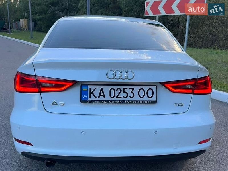 Седан Audi A3 2015 в Василькове