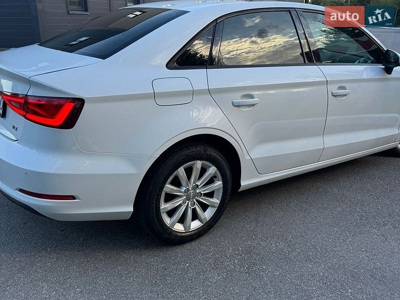 Седан Audi A3 2015 в Василькове