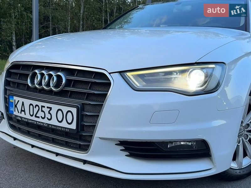 Седан Audi A3 2015 в Василькове