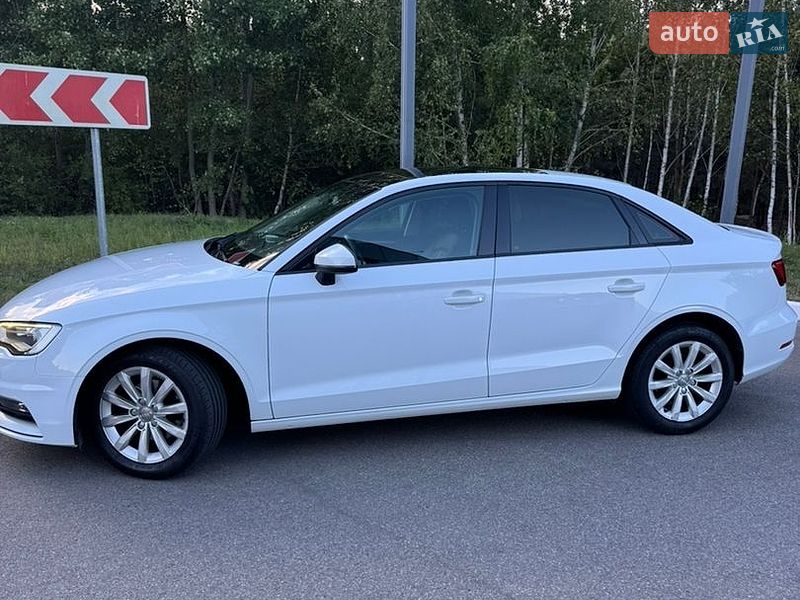 Седан Audi A3 2015 в Василькове