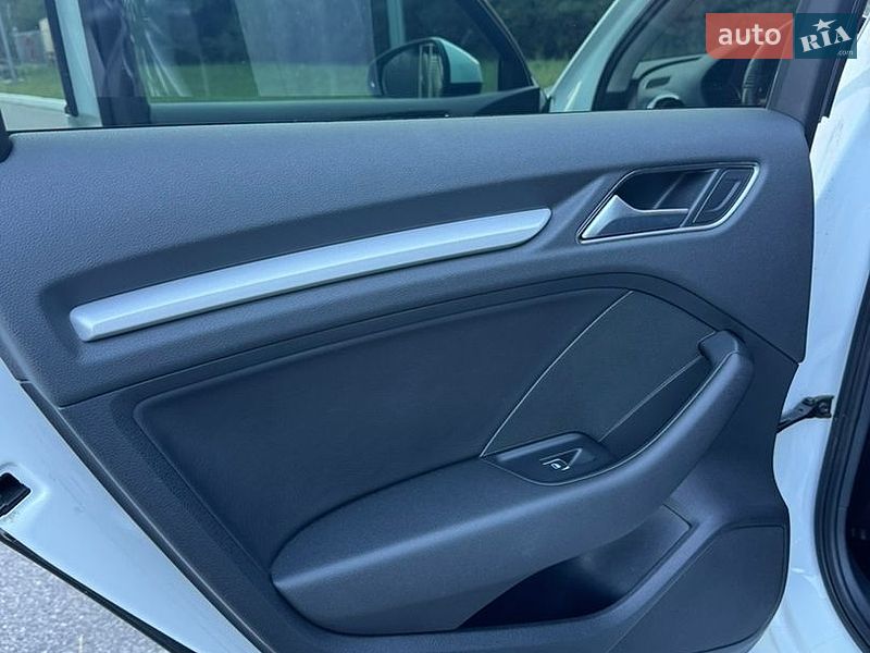 Седан Audi A3 2015 в Василькове