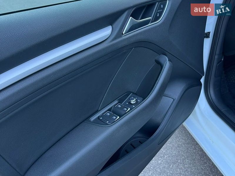 Седан Audi A3 2015 в Василькове